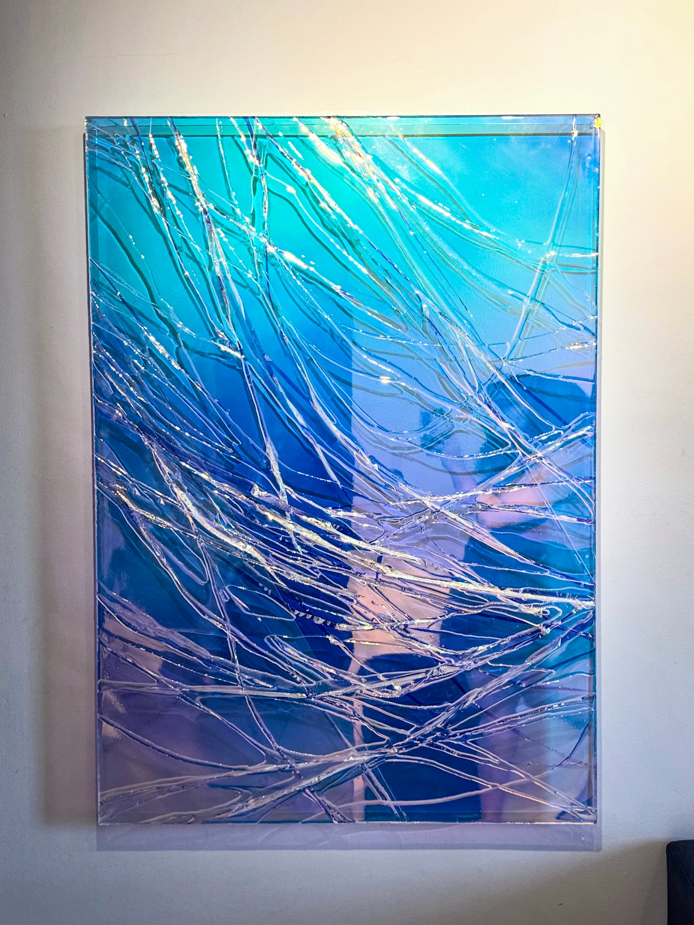 Sonho 43 by Anny Schäfer, 2025, epoxy resin on acrylic, 120 × 80 cm